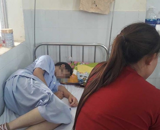 Khó xử hình sự tài xế đuổi sản phụ xuống xe
