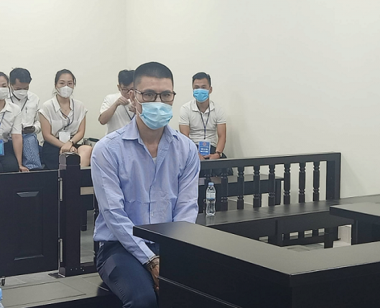 Dùng súng khống chế “con nợ”,  lĩnh 9 năm tù
