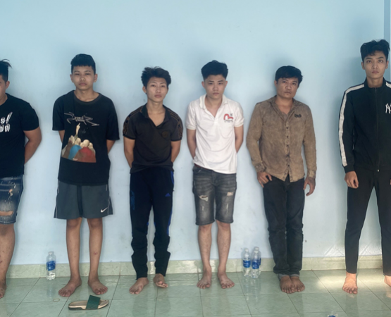 17 người xông vào quán ăn chém thực khách bị bắt
