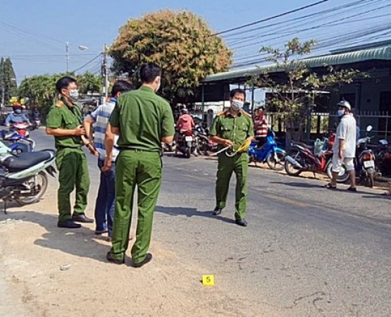 Mâu thuẫn khi xin mắm, khách đâm chết chủ quán ăn