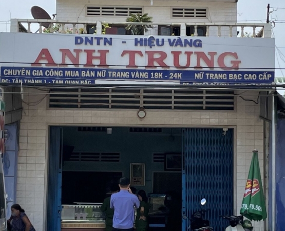 Đột nhập tiệm vàng, trộm 300 lượng